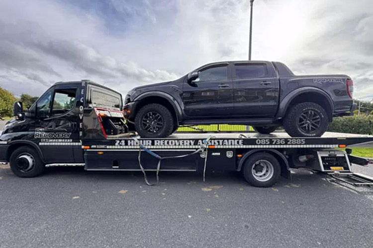Mobile roadside assistance Dublin — flat battery jumpstart at roadside